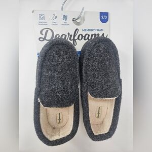 Deerfoam Kids memory foam slippers NWT 2-3